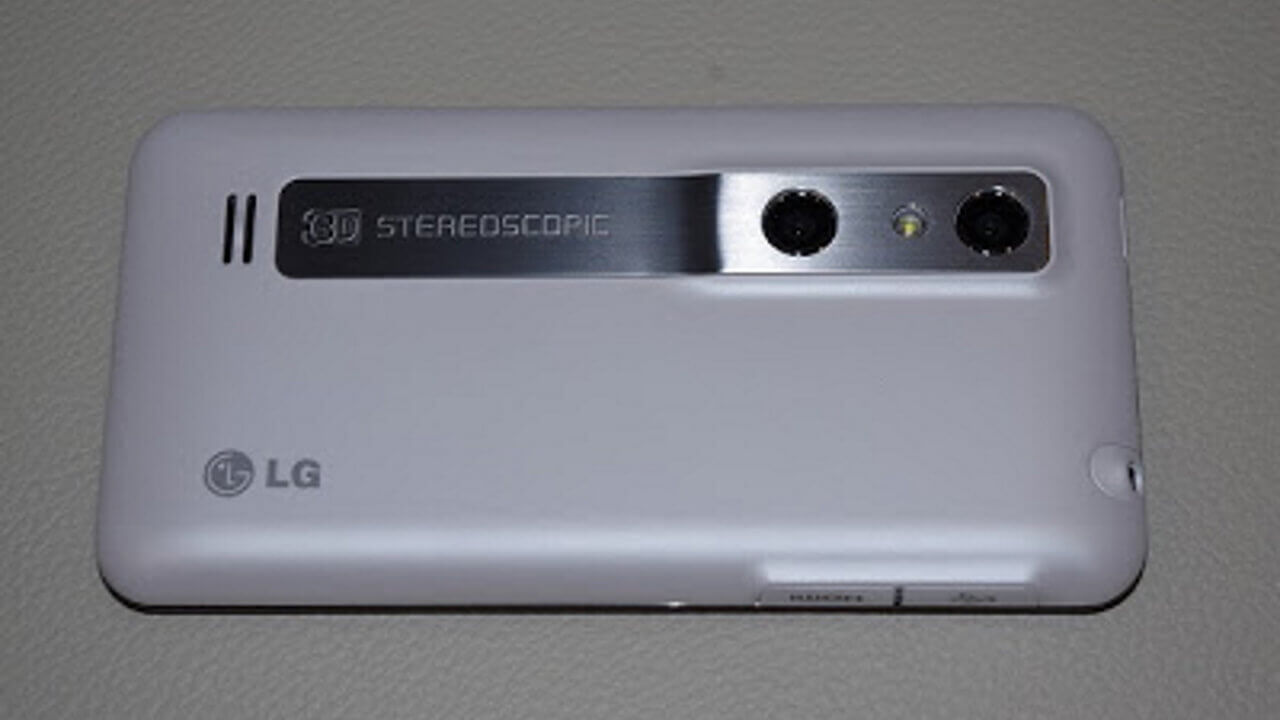 「LG Optimus 3D」ホワイトが届きました