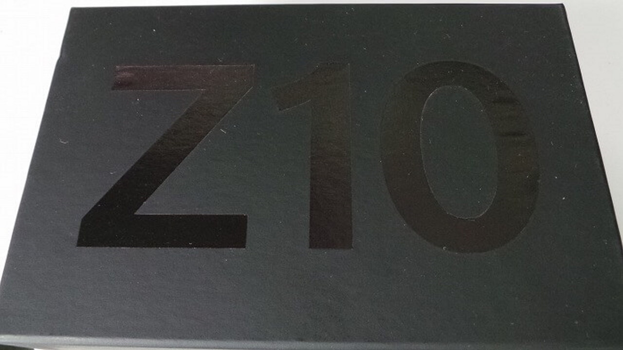 BlackBerry Z10 Red Developer Limited Editionが届きました