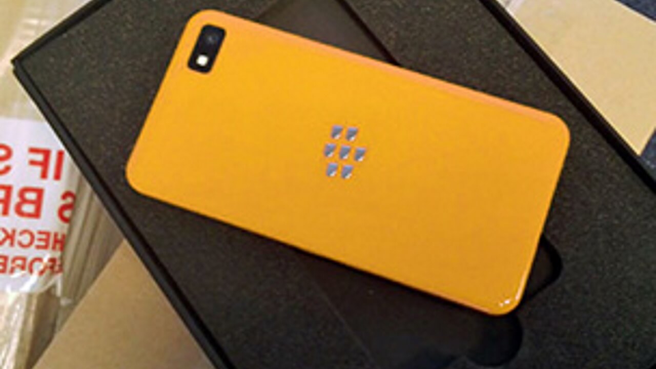 以前紹介したBlackBerry Z10 GOLD Editionの正体