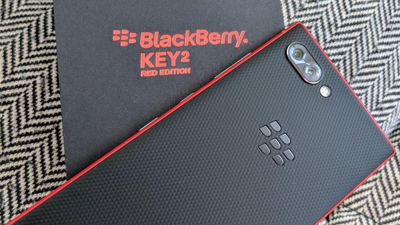 25番の「BlackBerry KEY2 Red Edition」到着【レビュー】