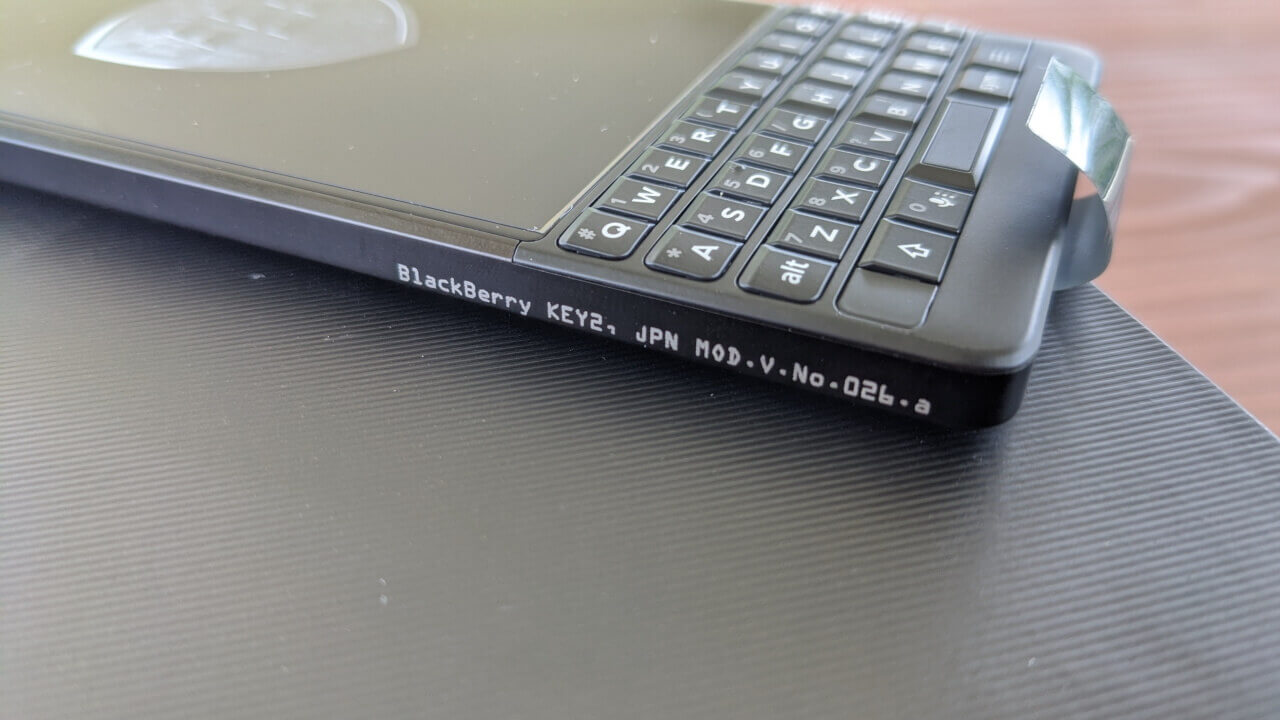 梱包から特別！26番目の「BlackBerry KEY2 Last Edition」到着